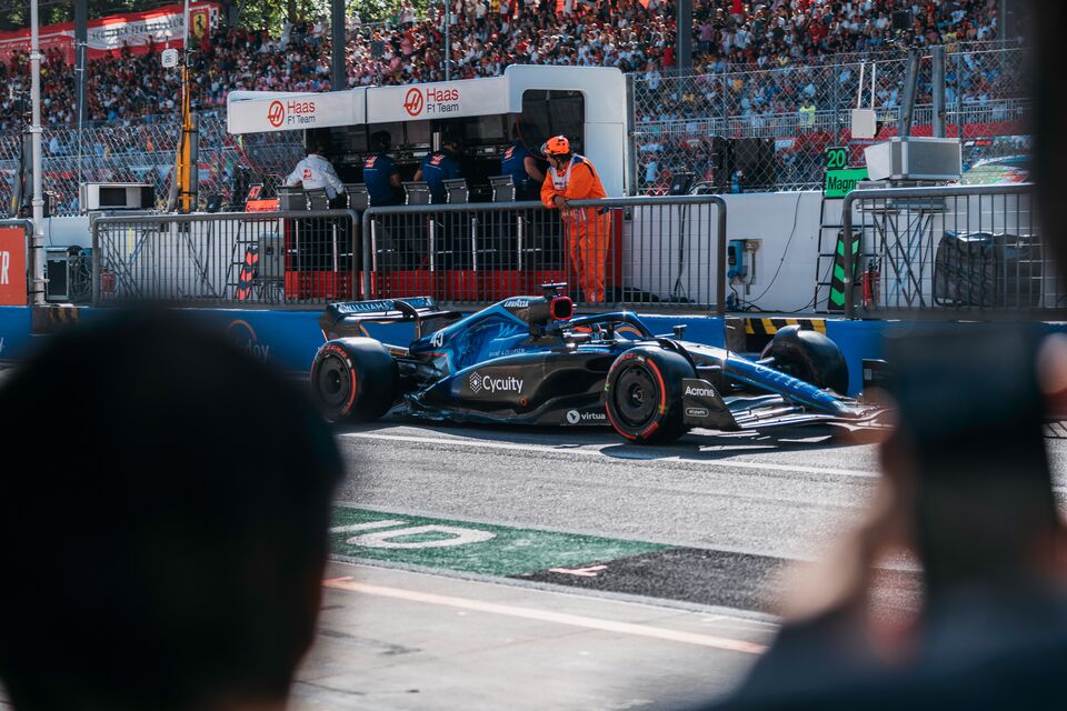 F1 Garage