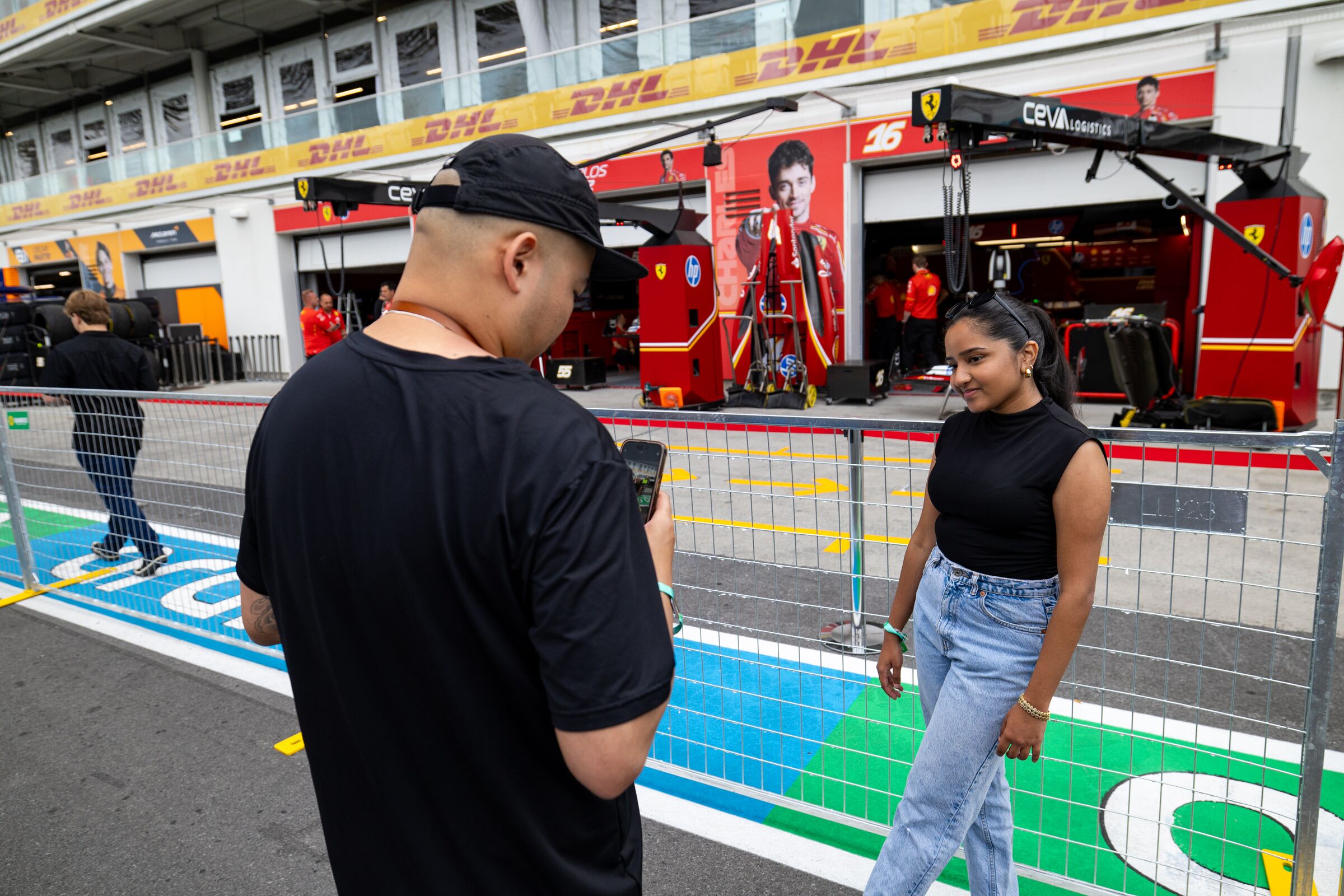Exclusive Aramco F1® Pit Lane Walk Inclusion